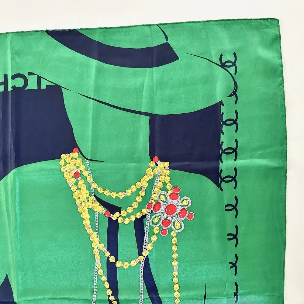 VINTAGE CHANEL SILHOUETTE PORTRAIT SCARF GREEN NAVY